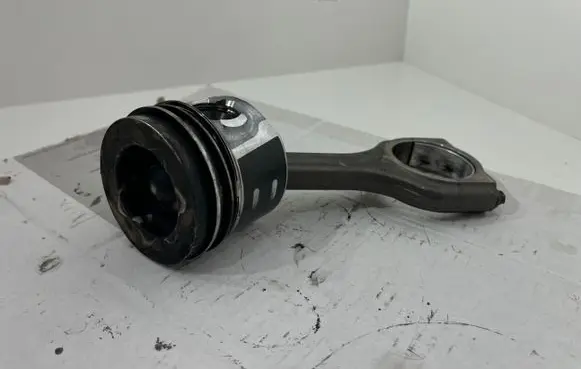 Ford C-MAX II Piston with connecting rod T1DA