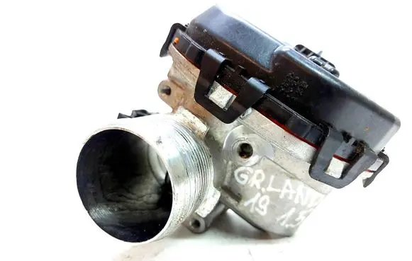 Opel Grandland X Throttle valve 983017148000