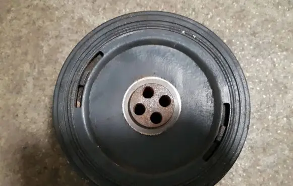 BMW 5 E39 Crankshaft pulley 11232248520