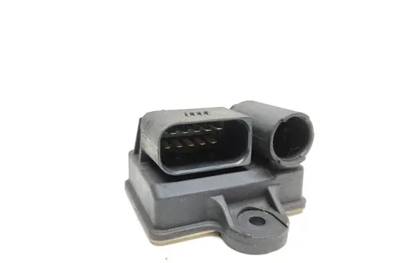 Mercedes-Benz B W246 W242 Glow plug pre-heat relay A6519000900
