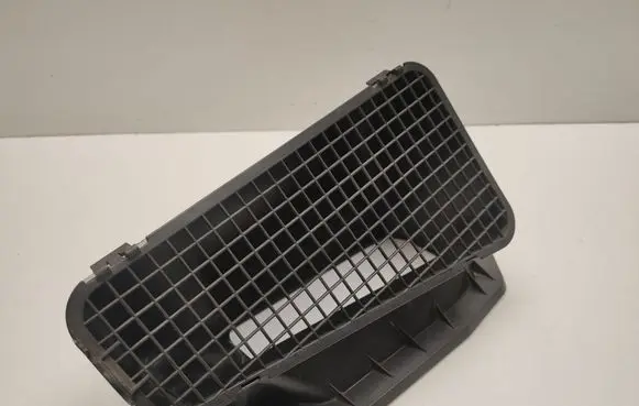 Porsche Macan (95B) Air intake duct part 8K1819904