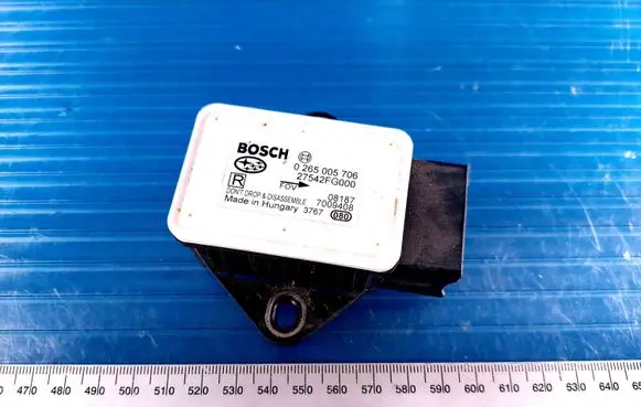 Subaru Forester SH ESP acceleration yaw rate sensor 0265005706
