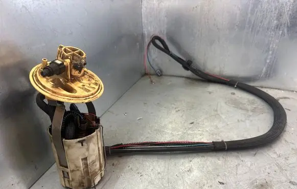 Volvo V70 In-tank fuel pump 