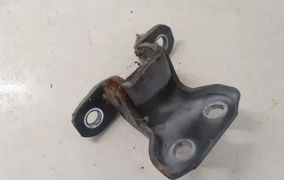 Lexus IS 220D-250-350 Front door lower hinge 