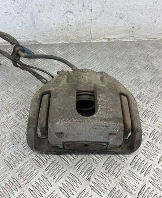 BMW 5 E60 E61 Front brake caliper 6030324 6073932