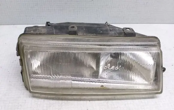 Seat Toledo I (1L) Headlight/headlamp A2810881 30196157203 961574