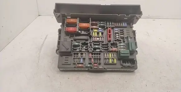 BMW 1 E81 E87 Fuse module 9119446