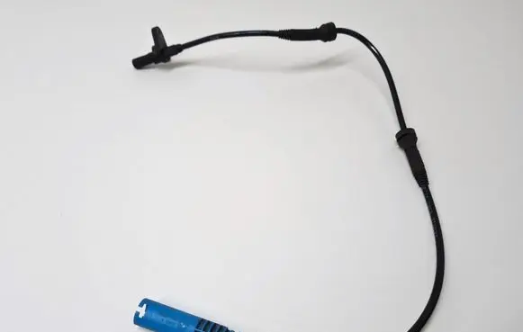 BMW 5 E60 E61 ABS brake wheel speed sensor 9087059