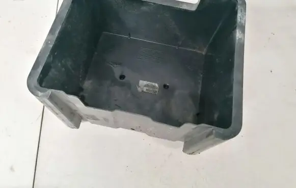 Honda CR-V Battery box tray 