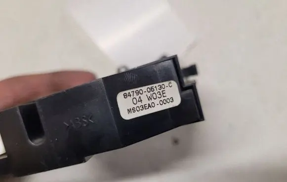 Toyota Avensis T250 Windscreen/window heater switch 8479005130C MS03EAO0003