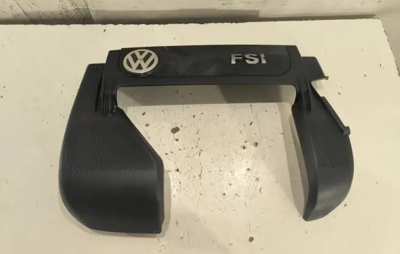 Volkswagen PASSAT B6 Engine cover (trim) 06F103925A 06F103925