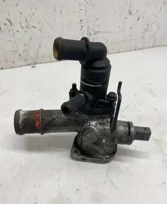 Volkswagen Sharan Engine coolant pipe/hose 038121133J