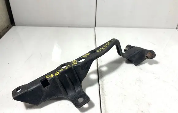 Volkswagen Touareg I Headlight/headlamp mounting bracket 7L0805733