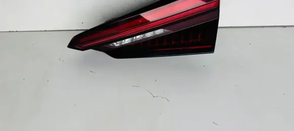 Audi A5 Tailgate rear/tail lights 8W6945094H