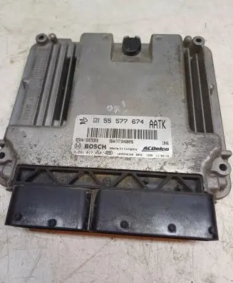 Opel Insignia A Engine control unit/module 55577674 0281017452 55575350