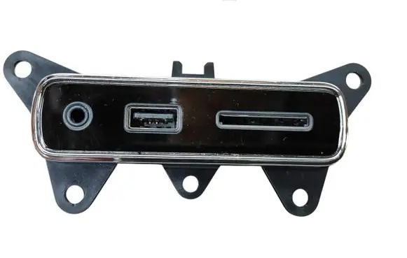 Jeep Grand Cherokee USB socket connector 68258696AA
