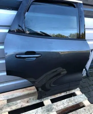 Ford Kuga III Rear door