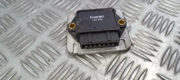 Audi 100 200 5000 C3 Ignition amplifier control unit 102925
