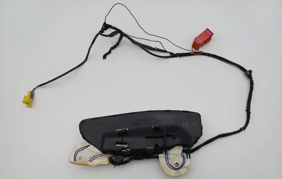 Audi A4 S4 B5 8D Seat airbag 8L0880241B