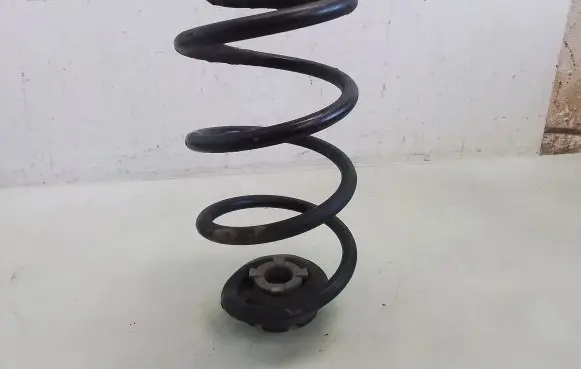 Nissan Note (E11) Rear coil spring