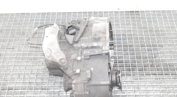 Volkswagen Scirocco Manual 6 speed gearbox KNU