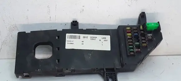 Opel Signum Fuse module 13120953 24443147