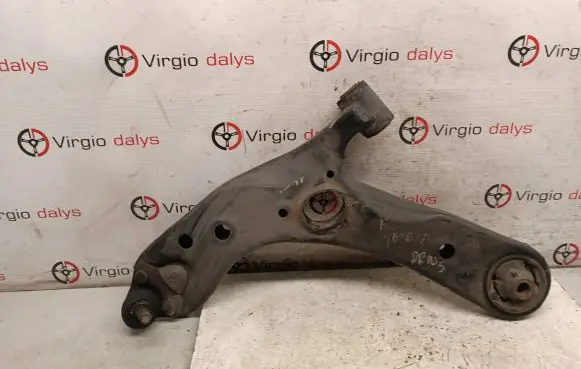 Toyota Prius (XW30) Front lower control arm/wishbone