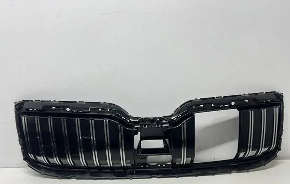 Skoda Superb B8 (3V) Front bumper upper radiator grill 3V0853653J