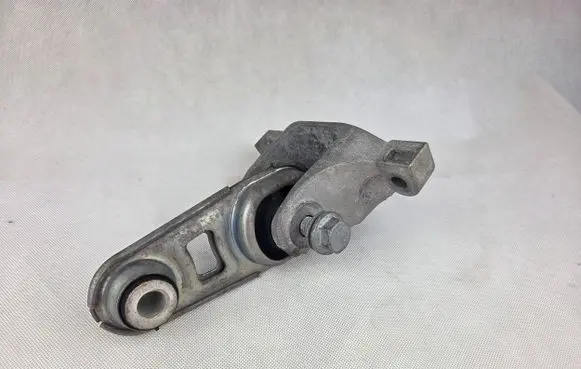 Renault Talisman Gearbox mounting bracket 113327951R 113604EA0A