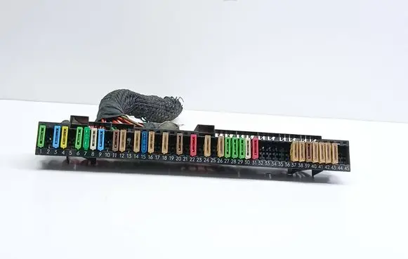 BMW 5 E39 Fuse module