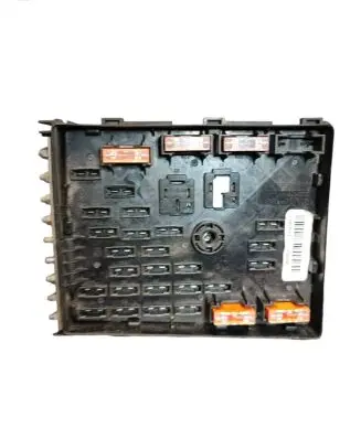 Volkswagen PASSAT B7 Fuse box set 3C0937125