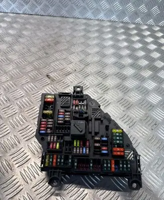 BMW 5 F10 F11 Fuse module 9264923