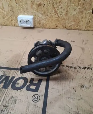 BMW 3 E46 Power steering pump 91208