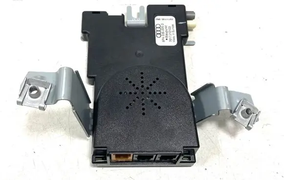 Audi A3 S3 A3 Sportback 8P Antenna control unit 8P4035225D 8P4035225 7617310103