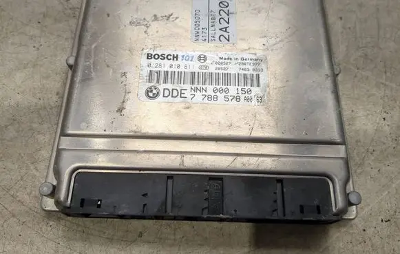 Land Rover Freelander Engine control unit/module 0281010811 7788578