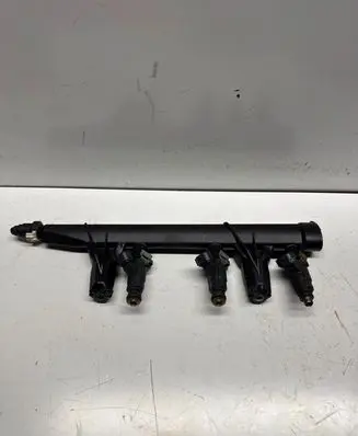 Peugeot 208 I Fuel injector supply line/pipe 9676020480