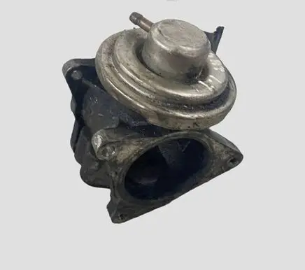 Volkswagen PASSAT B6 EGR valve 038129637D