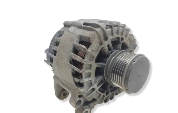 Volkswagen PASSAT B7 Generator/alternator 03L903023B 211066645 2608426A