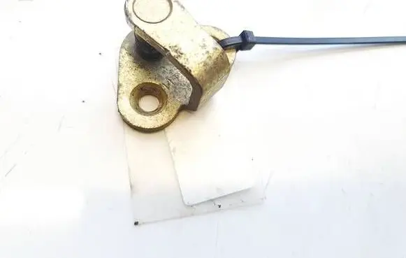Peugeot 307 Front door lock loop/hook striker 