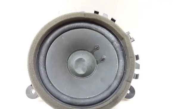 Volvo V70 Front door speaker 30657445