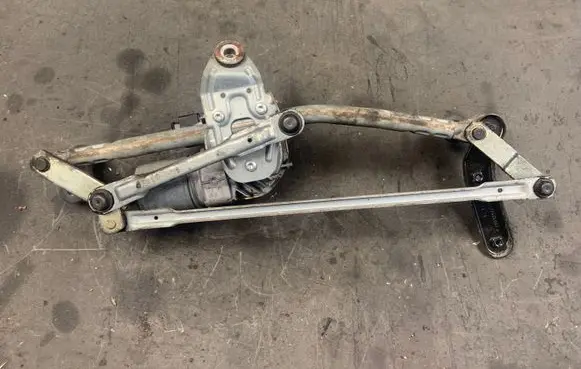 Volkswagen Golf V Front wiper linkage and motor 1397220501 3T2955023