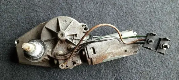 Volkswagen Polo III 6N 6N2 6NF Wiper motor 867955713C