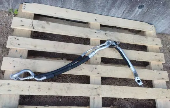 Air conditioning (A/C) pipe/hose