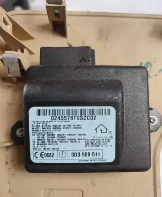 Volkswagen Touareg I Other control units/modules 3D0909511 024557880SZC02