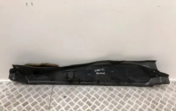 Nissan Qashqai Other engine bay part