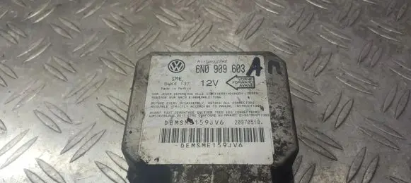Volkswagen Golf III Airbag control unit/module 6n0909603 5wk4137