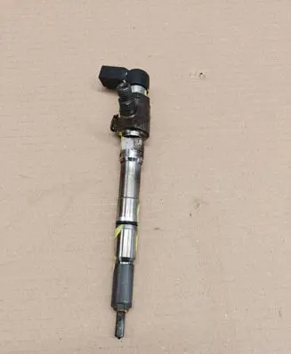 Seat Leon (1P) Fuel injector 03L130277B