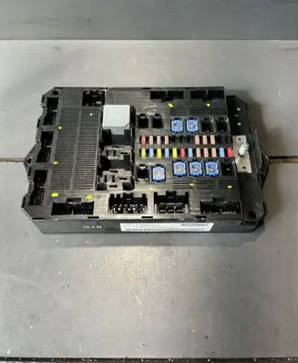Jaguar XF X250 Fuse module 7340955430 WA0296