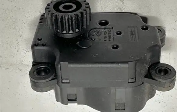 Peugeot 307 A/C air flow flap actuator/motor H1959UB44 191105 EAD512