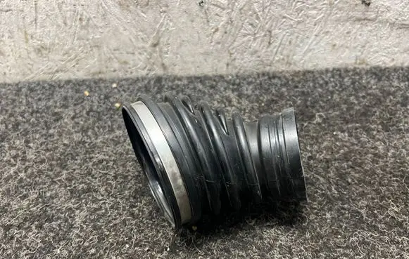 Porsche Macan (95B) Air intake duct part 95B129532C